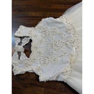 Michelangelo stunning flower girl dress Size 3. Ivory. David's Bridal